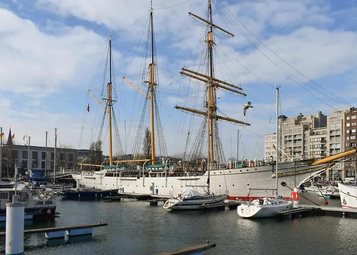 公寓 Residentie Royal Palace *